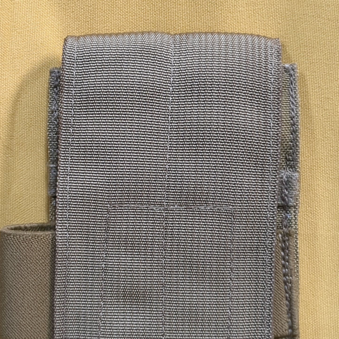 UNUSED Eagle Industries Khaki Molle Single Magazine Pouch (34cr- ca2-yam37)