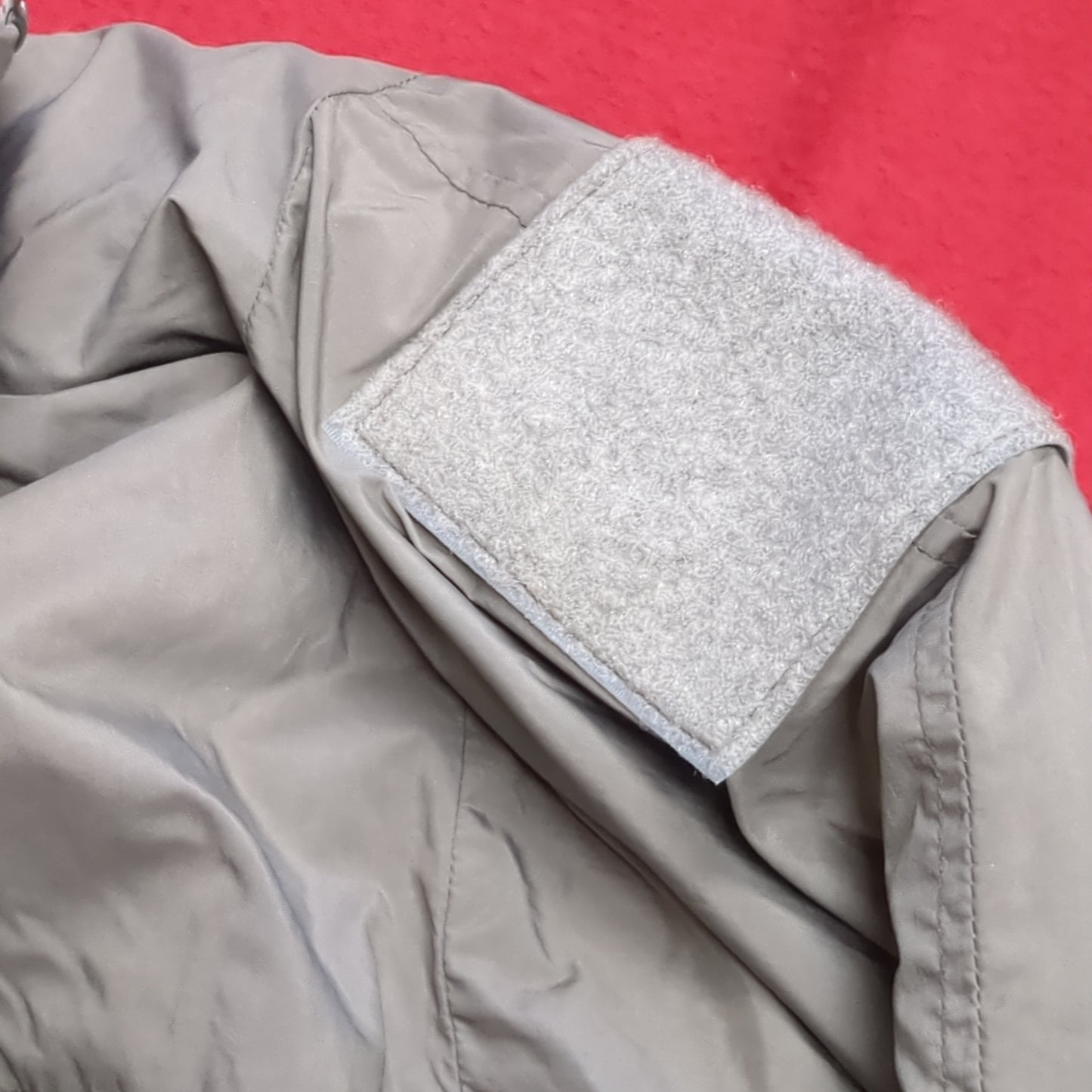 Hayl's sekri pcu l7 level 7 type 1 shell over jacket w/ detachable hood large cold weather used (fc01-yam196)