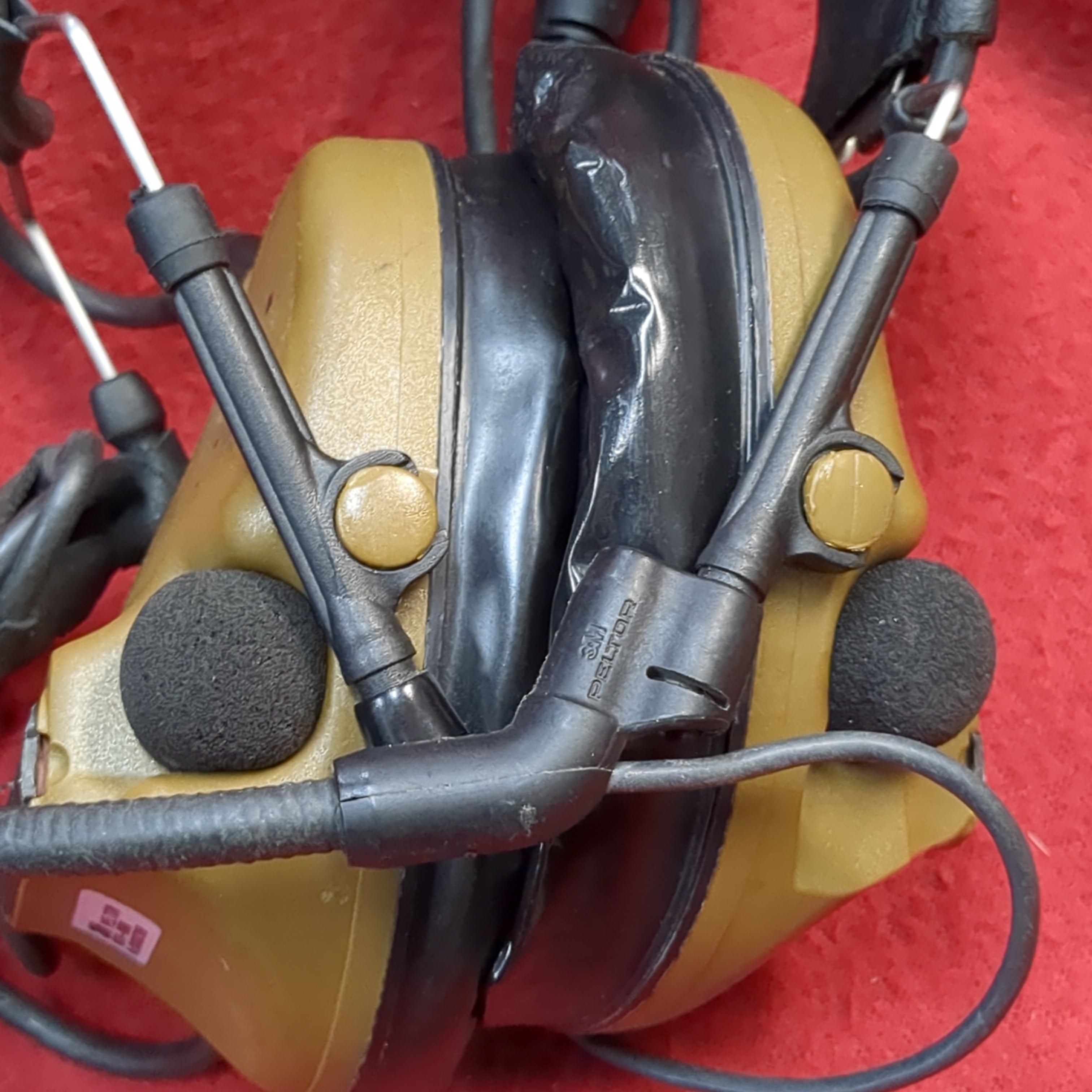 3m peltor comtac III dual comm headset 88079 (fc04-yam177