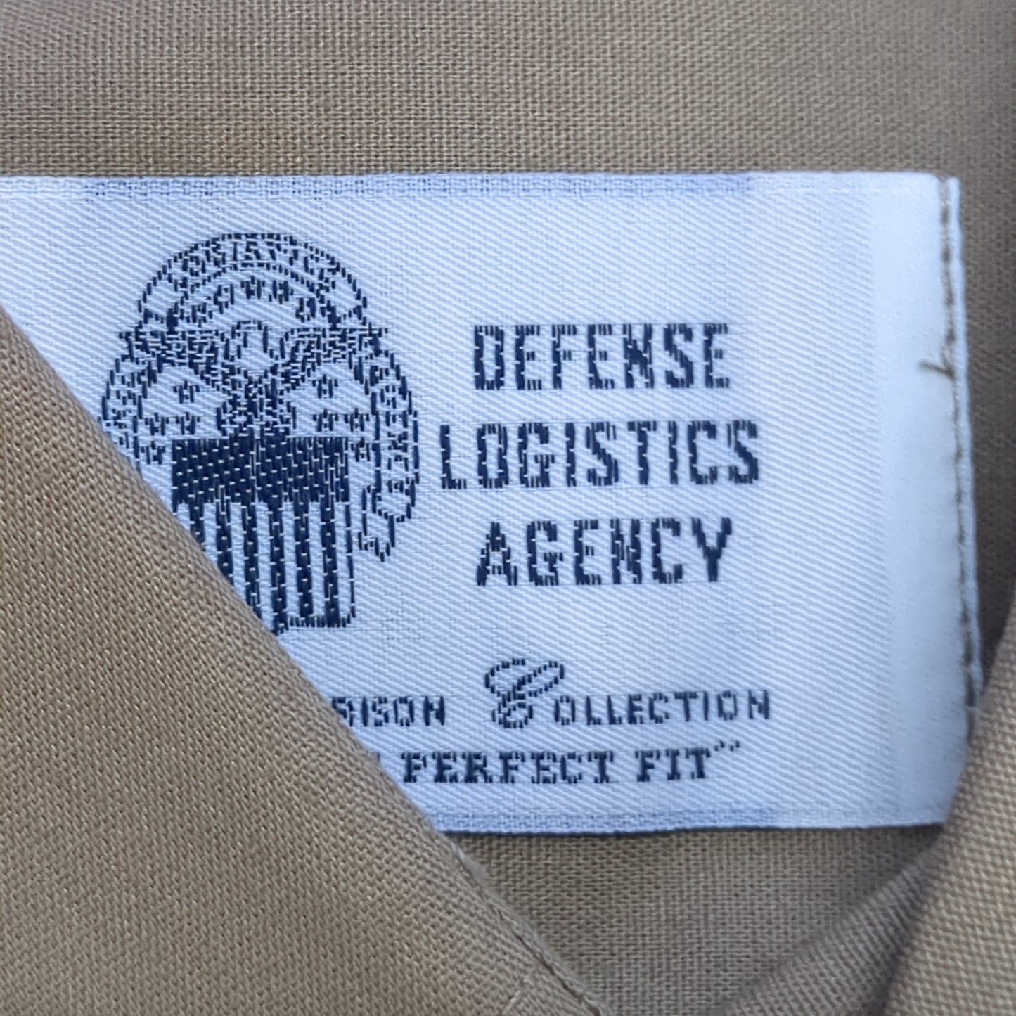 US military 16.5-34 / 35 r-c khaki man's long sleeve shirt vintage good condition  (fa12-enu14)
