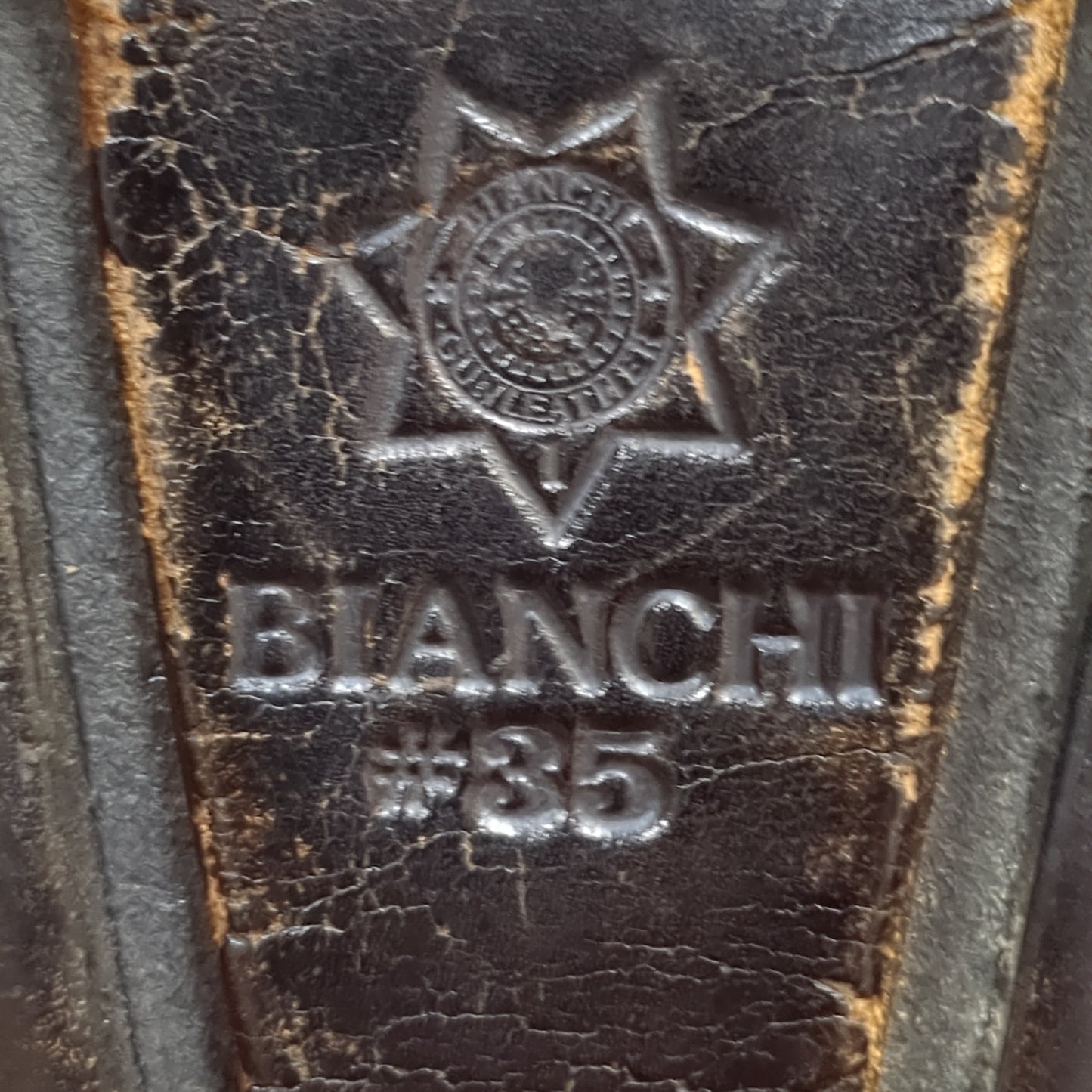 Bianchi #36 black Handcuff Case used (31cr- ca6-enu54)