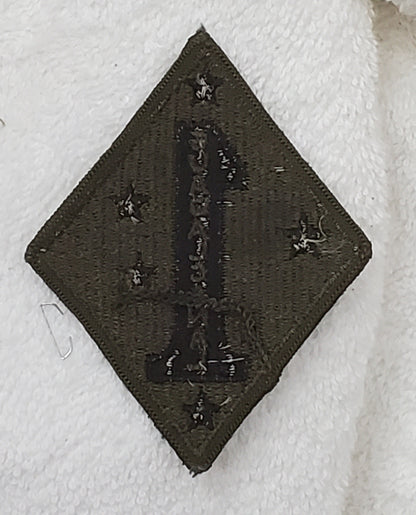 NOS USMC Marine Corps 1st Marine Division Patch Sew on Patch Subdued OD Black (bu09-BD)