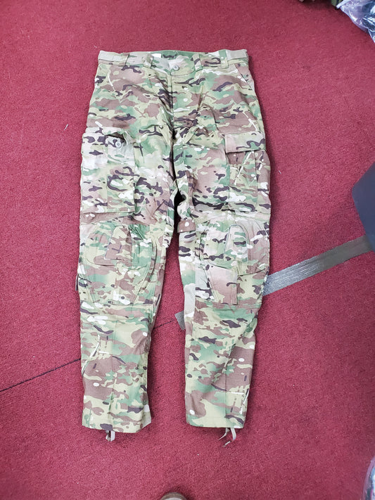 NOS Medium Regular US Army Deployment Frac Combat Pants w/ Knee Pad Pockets (CA13-25APR07)