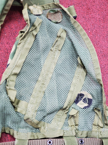 Unused 1974 Pistol Belt w/ 1994 BDU Enhanced Tactical Load Bearing Vest LC-88 Woodland (eb06-25jan31)