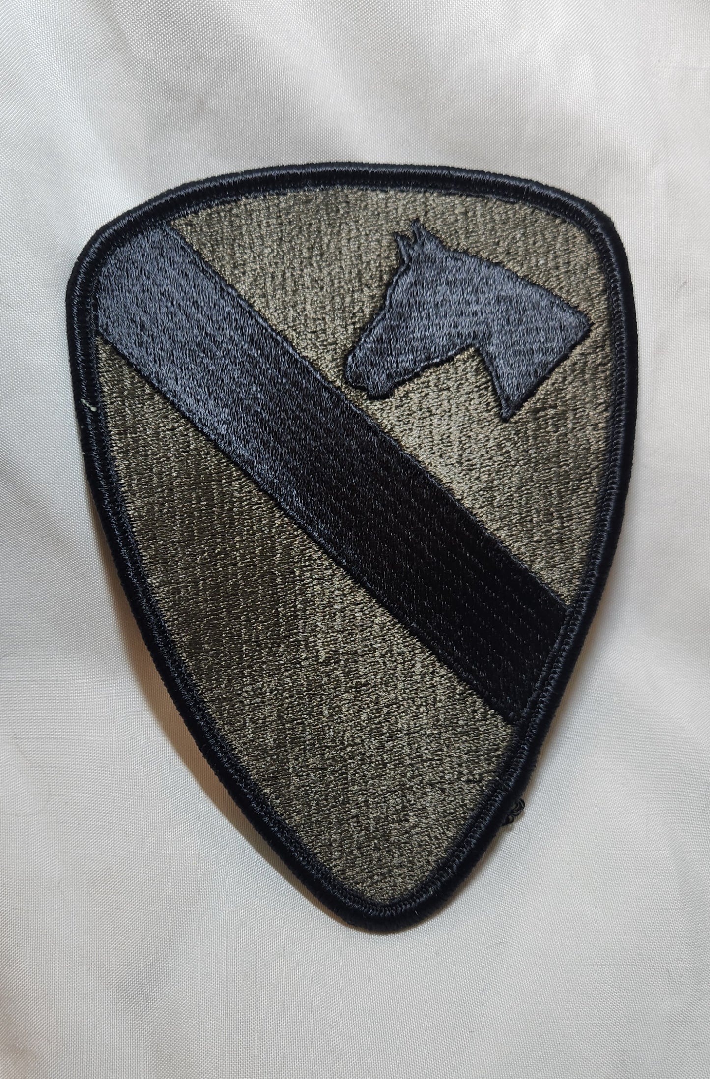 US Army 1ST Cavalry Division Patch Sew on Patch Subdued OD Black (WSA08-1st)