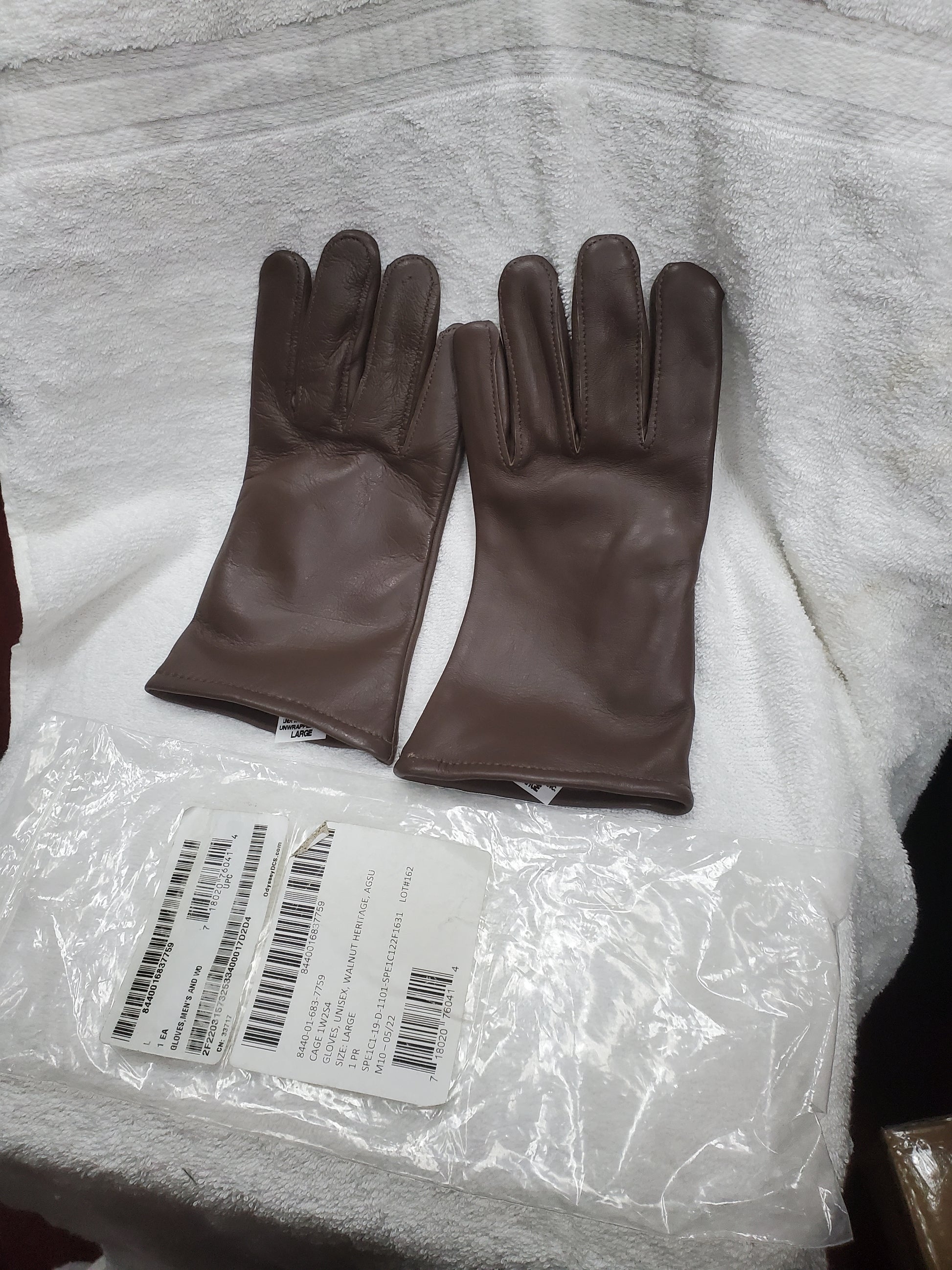 LARGE US Army AGSU Brown Dress Gloves (cb02-25feb03) Gibsons Tactical Tavern LARGE US Army AGSU Brown Dress Gloves (cb02-25feb03) Gibsons Tactical Tavern