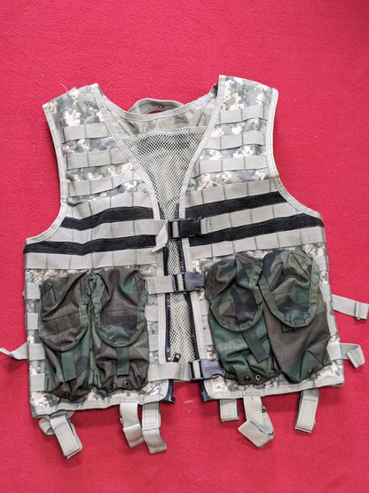 UTG taigear tg107C UCP / black Camo molle web tactical vest w/ pouches used (eb06-enu80)