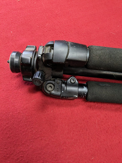 Bushnell tactical standing tripod w/ bushnell tactical tripod coyote kit bag (BB02-enu116)