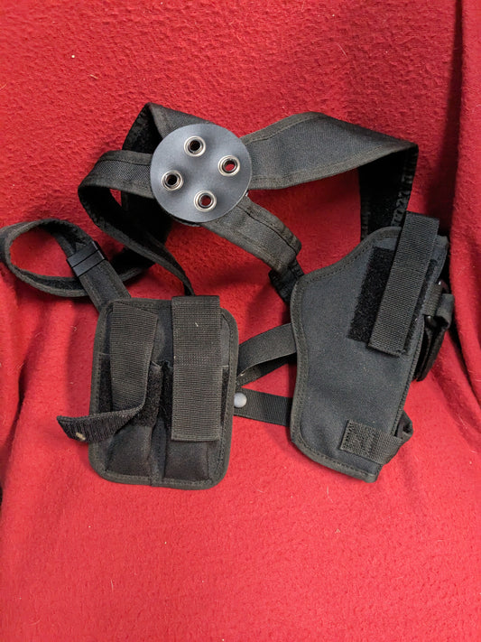 Shoulder holster w/two mag pouches Black (FB18-enu120)