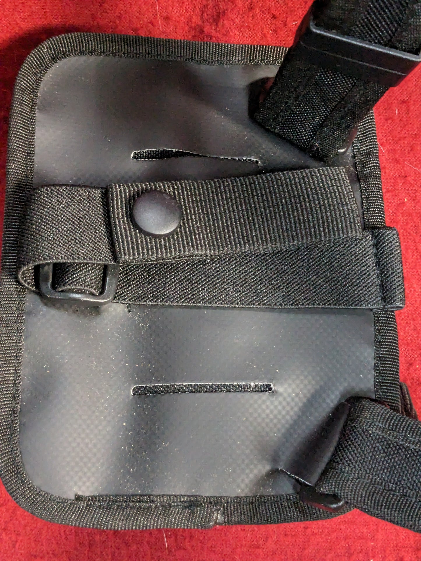 Shoulder holster w/two mag pouches Black (FB18-enu120)
