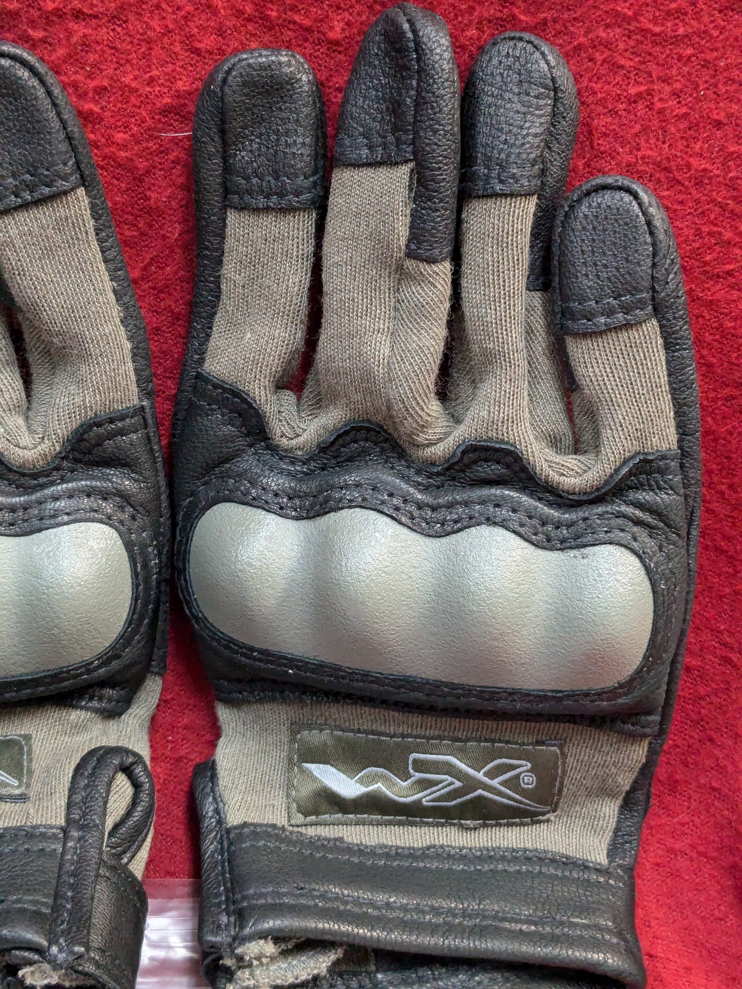 Wiley X CAG-1 Medium Assault Gloves W/ Kevlar Knuckles (40cr- cb2-enu171)