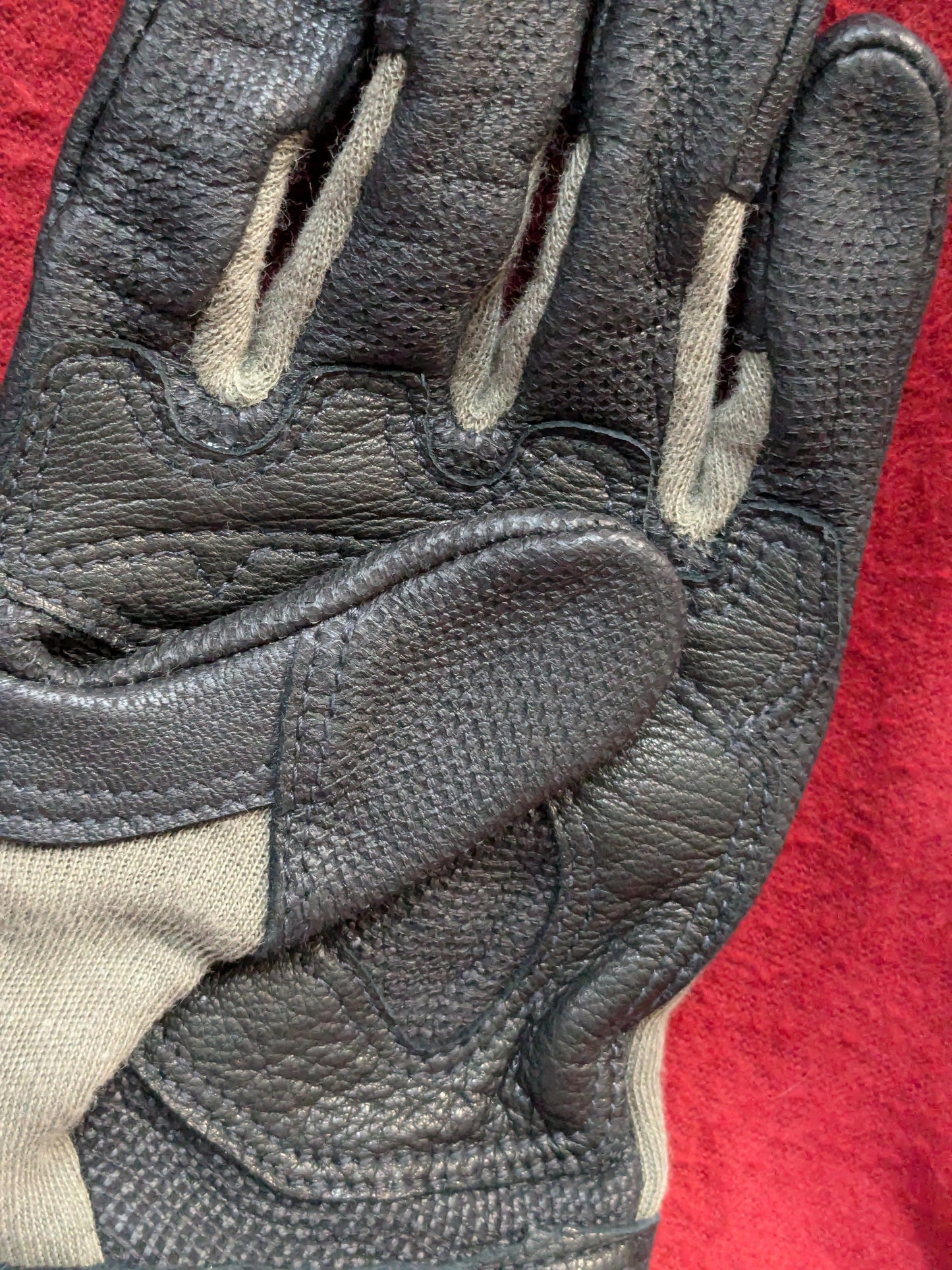 Wiley X CAG-1 Medium Assault Gloves W/ Kevlar Knuckles (40cr- cb2-enu171)