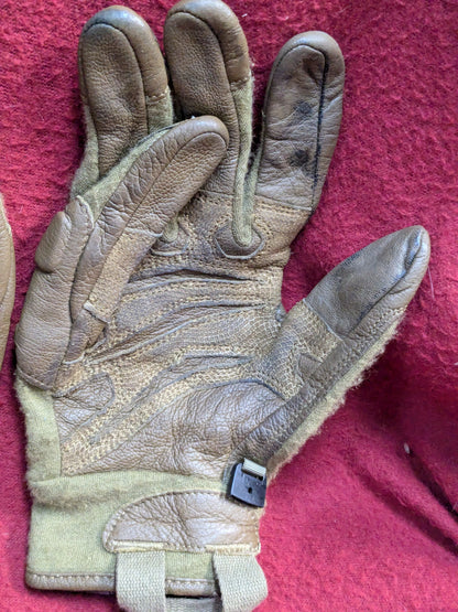 Outdoor Research Firemark Sensor Gloves - USA  Coyote Medium  Used (cb02-ENU197)
