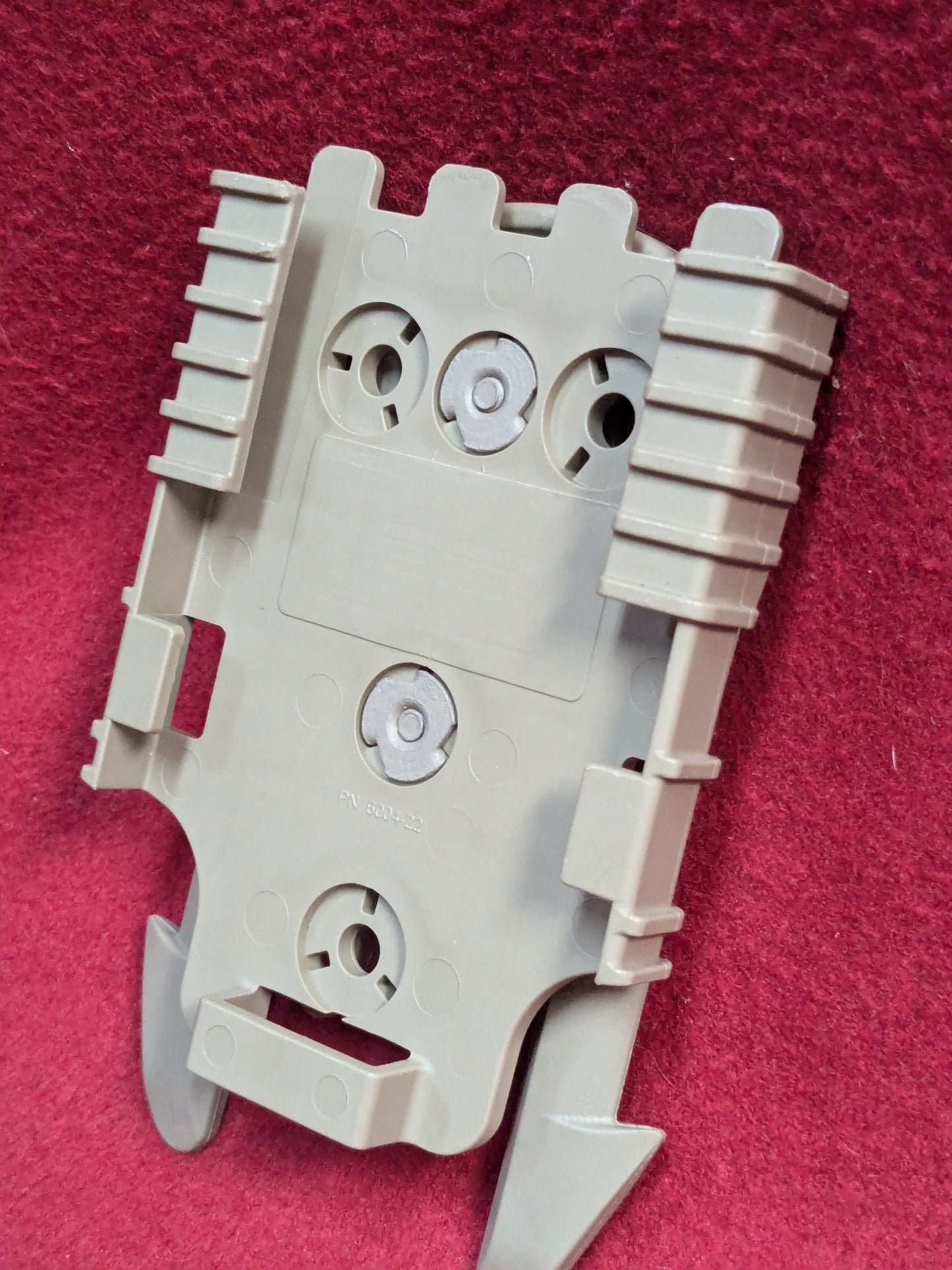 Safariland Holster Adapter, US Military M17 M18 P320 Holster Coyote (FB17-YLU64)