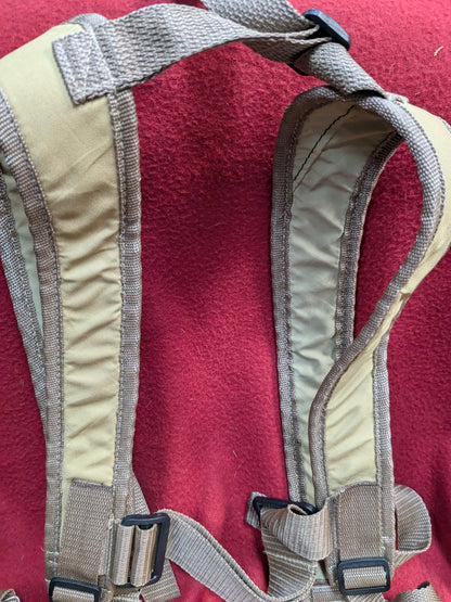 Holster Shoulders Ammo Pouch Tan Used (31cr- ca6-YLU90)