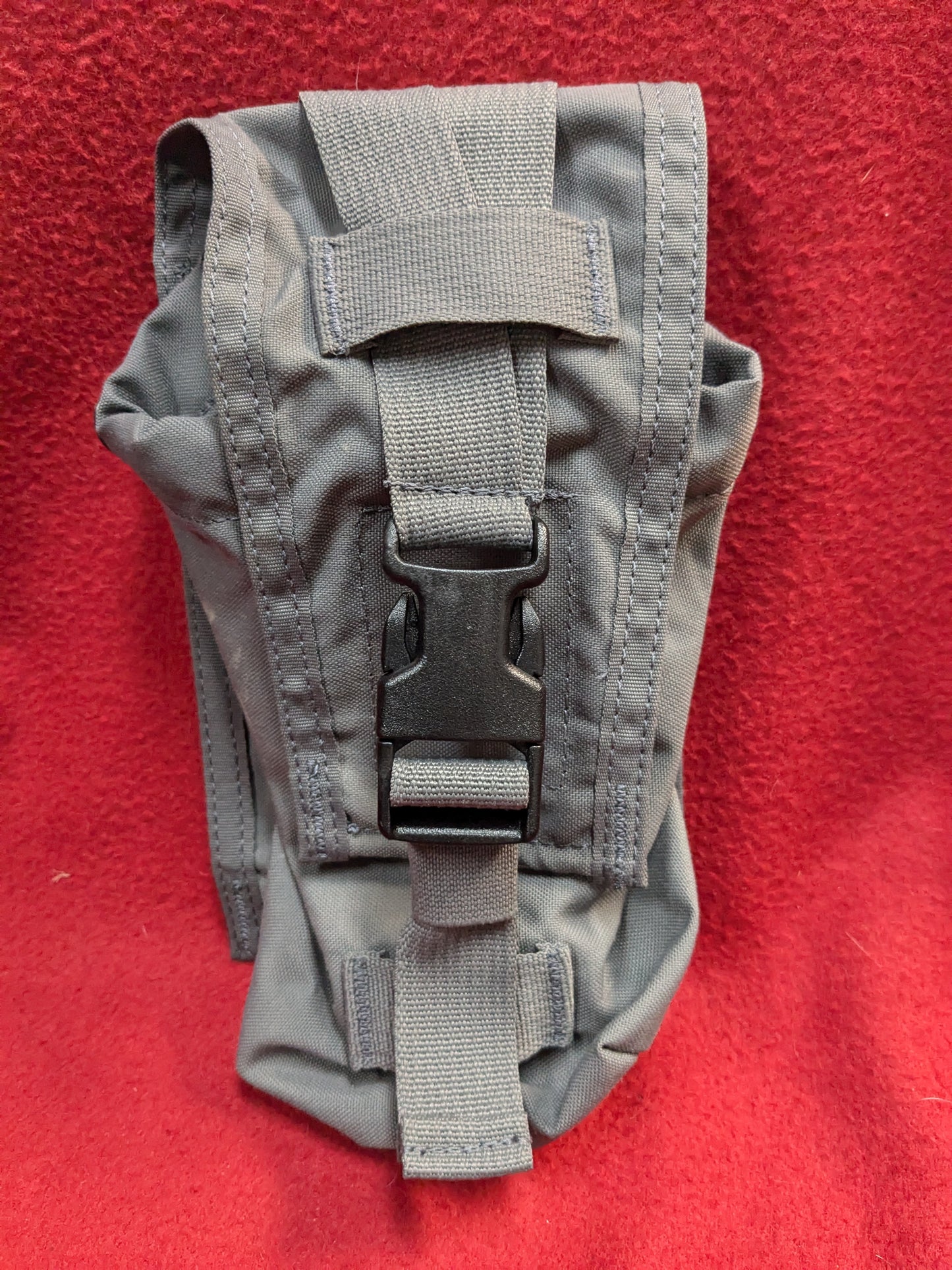 T.REX Hydro Pouch Wolf Gray Good Condition (ca3-YLU133)