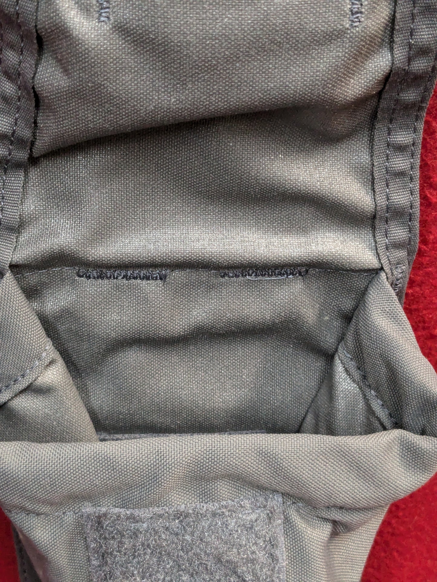 T.REX Hydro Pouch Wolf Gray Good Condition (ca3-YLU133)
