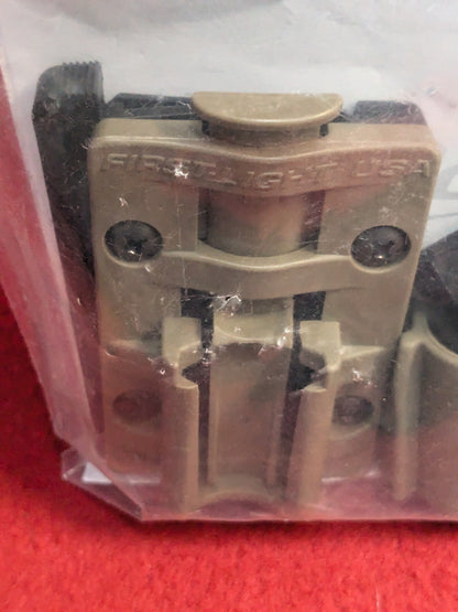 NOS First Light TRS Molle Blade Flashlight Mount (31cr- ca6-YLU166)