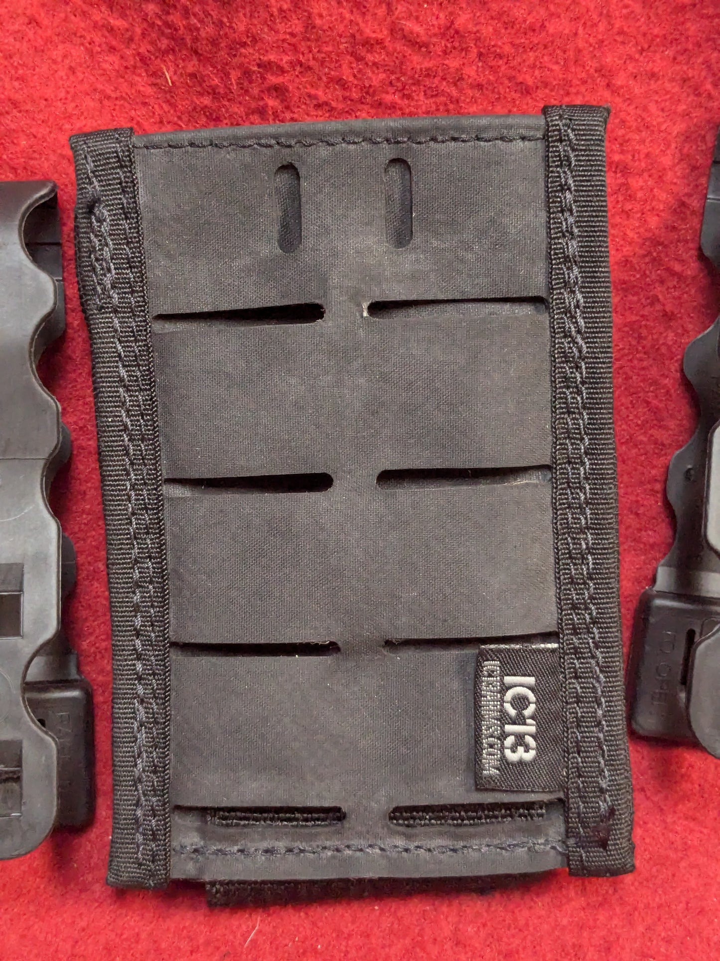 IC13 Arms Invert Black M4 Mag Pouch Used (36cr- ca4-YLU184)