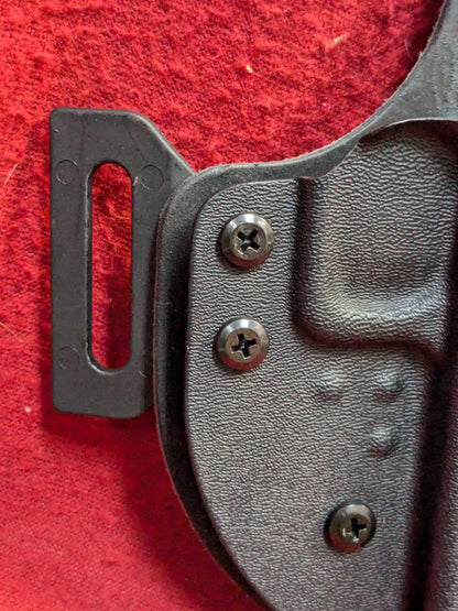 Cross Breed Holsters Right Hand 4.25" Black Used (FB17-GUA66)