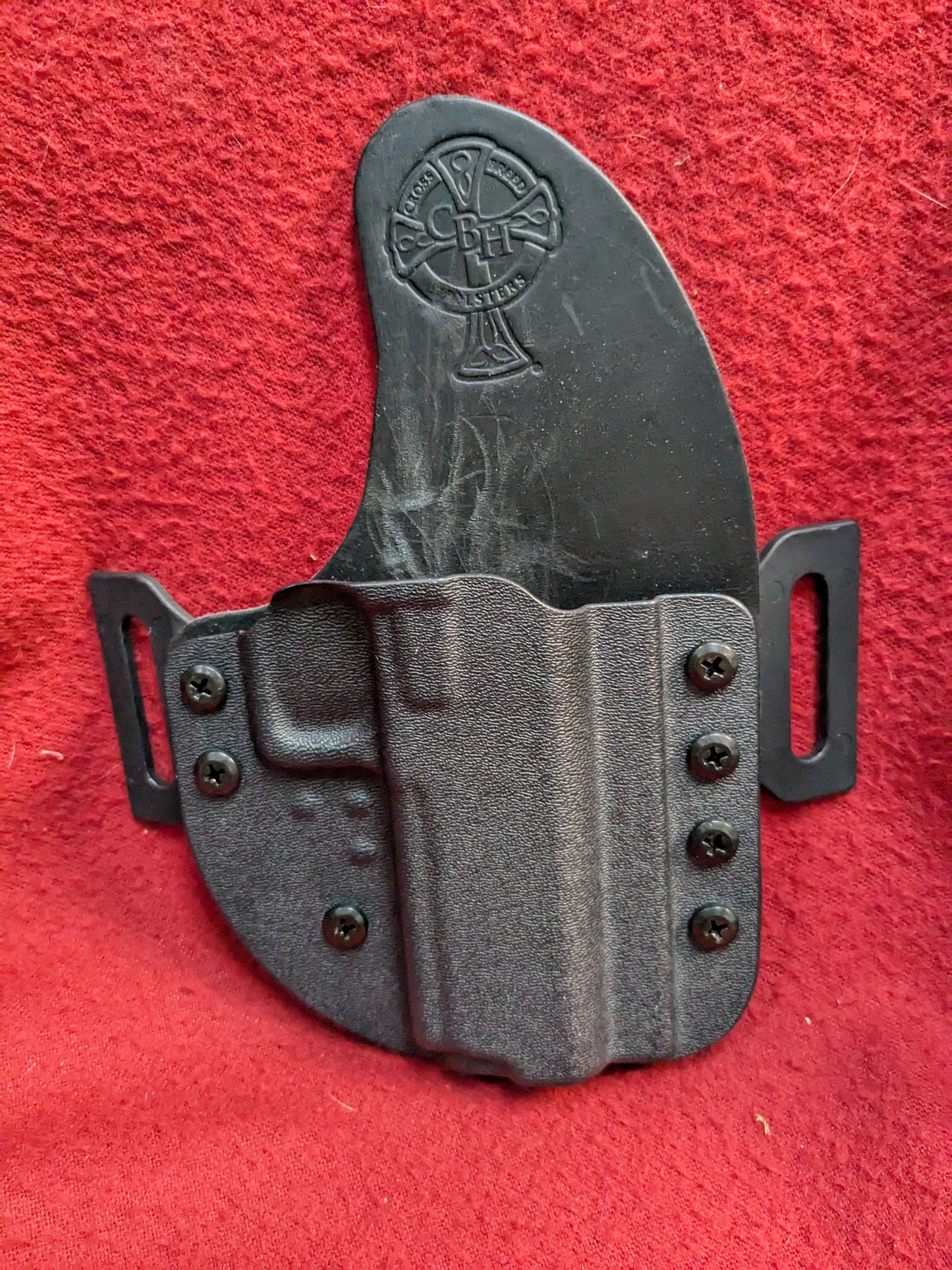 Cross Breed Holsters Right Hand 4.25" Black Used (FB17-GUA66)