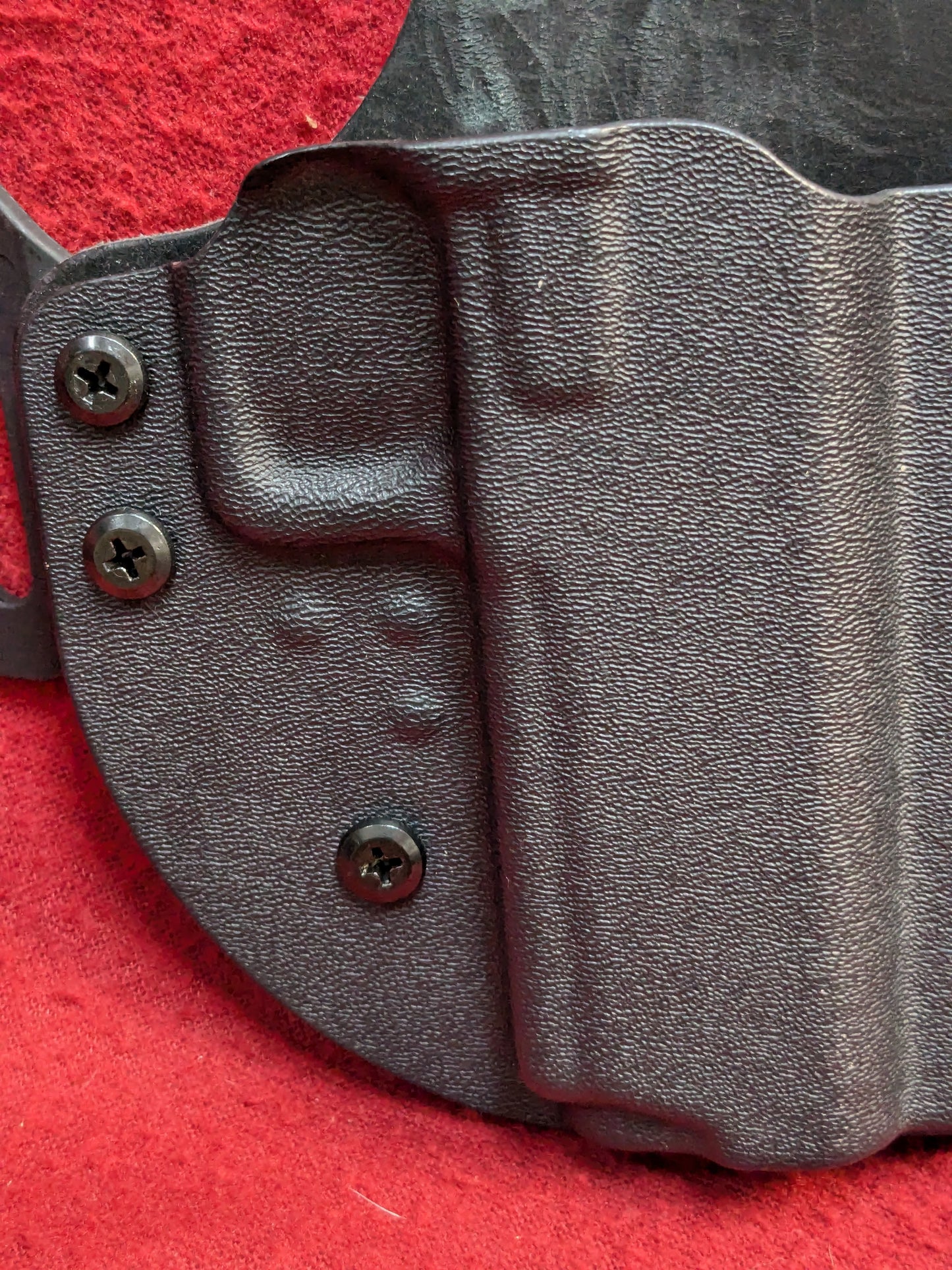 Cross Breed Holsters Right Hand 4.25" Black Used (FB17-GUA66)