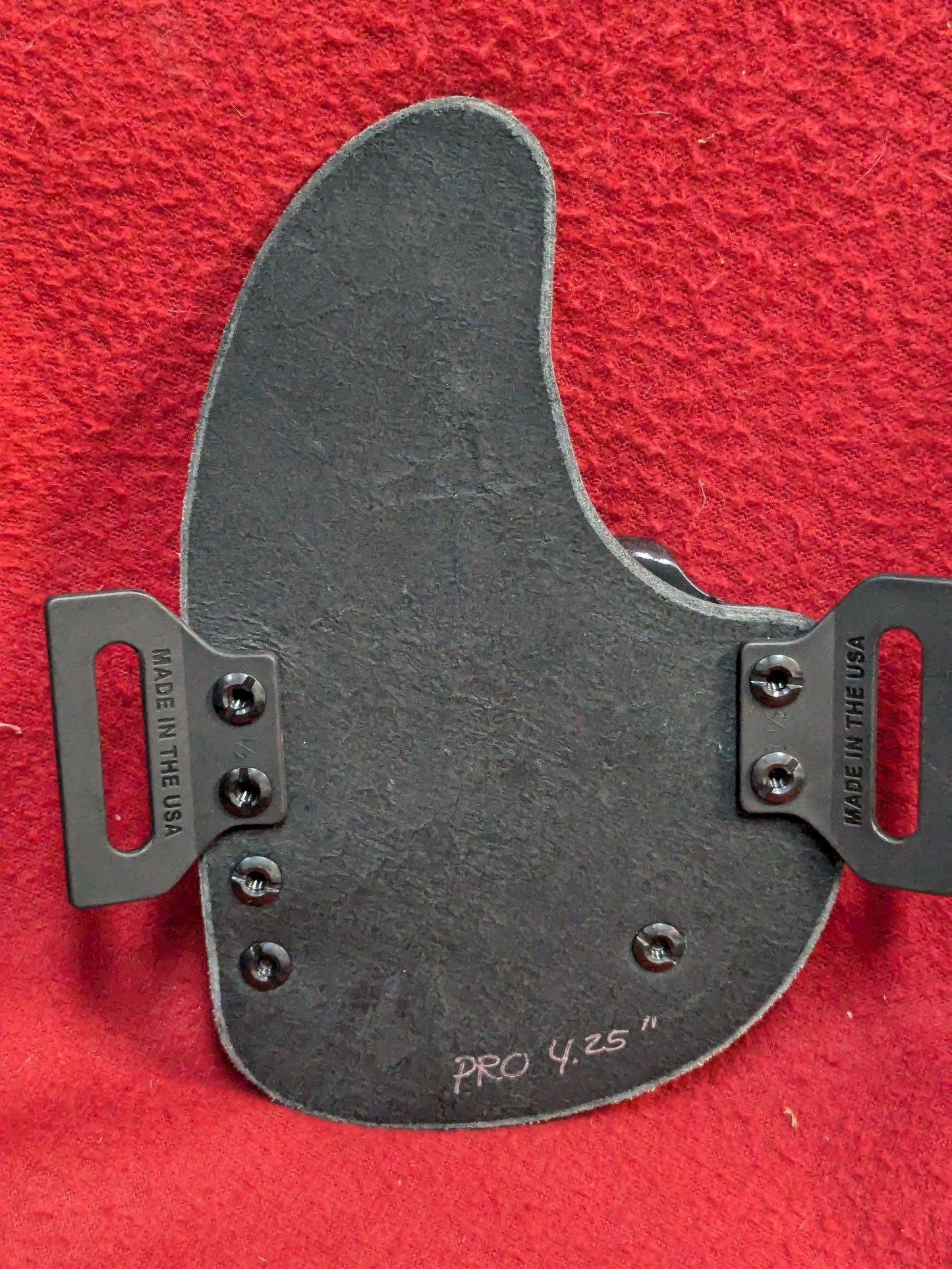 Cross Breed Holsters Right Hand 4.25" Black Used (FB17-GUA66)