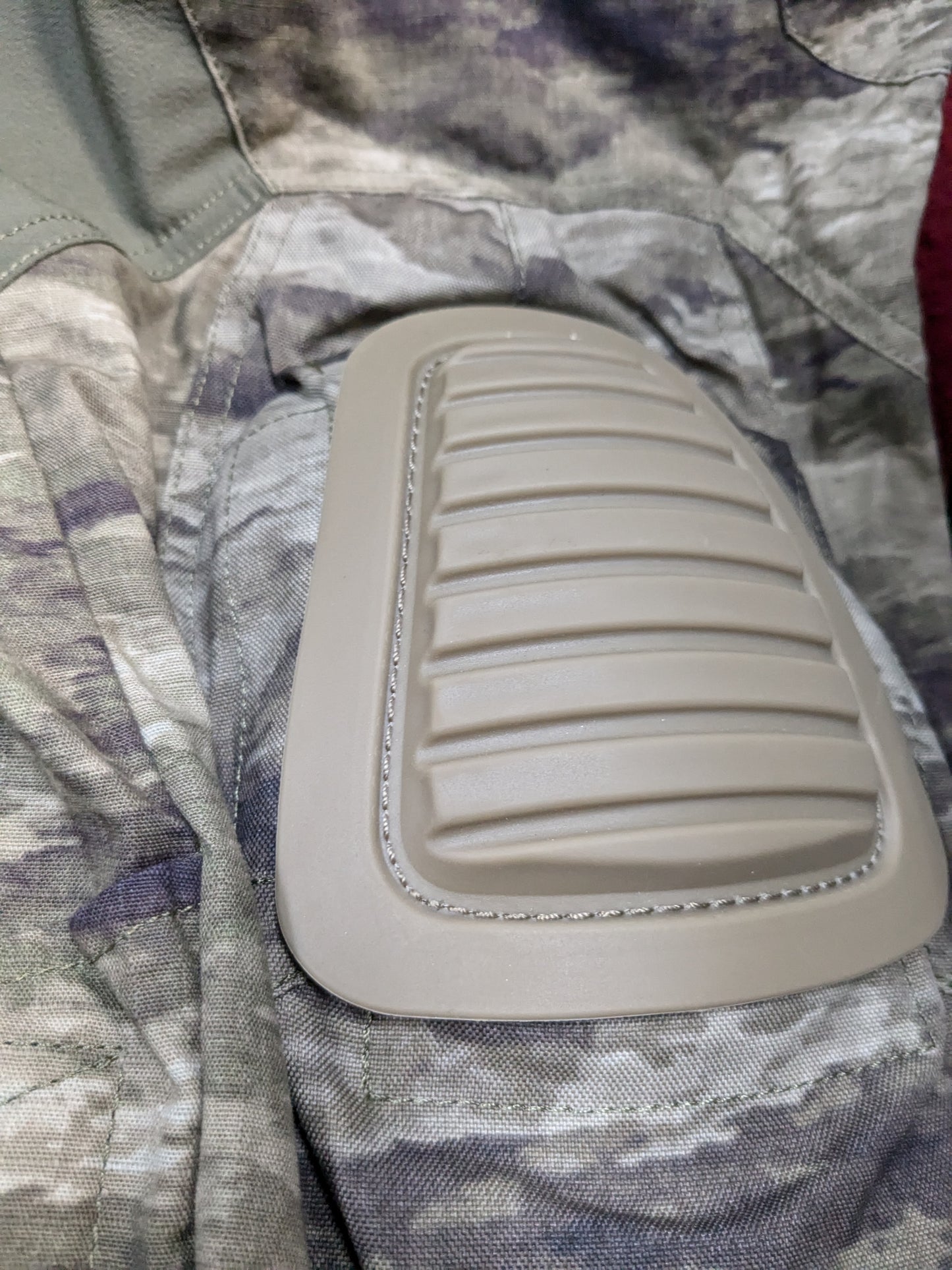 O.P.S. A-TACS Camo Combat Pants w/ Knee Pads Medium Excellent Condition ATACS (fc06-GUA102)