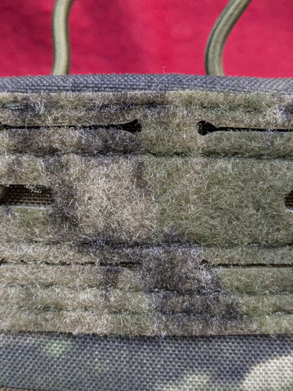 Templars Gear Universal Radio Pouch ATACS Good Condition (30cr- ca5-PET71)