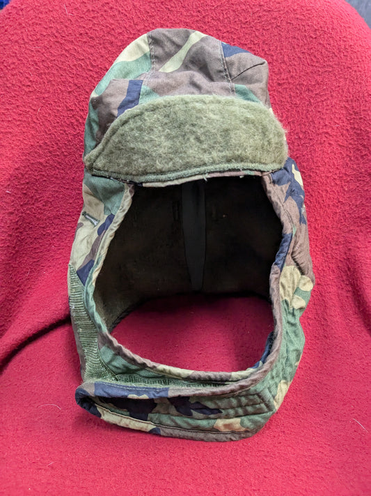 US Army Woodland BDU Pattern Size 7 1/4 HELMET LINER INSULATED PILE CAP Extreme Cold Weather Excellent Condition (fa12-PET80)
