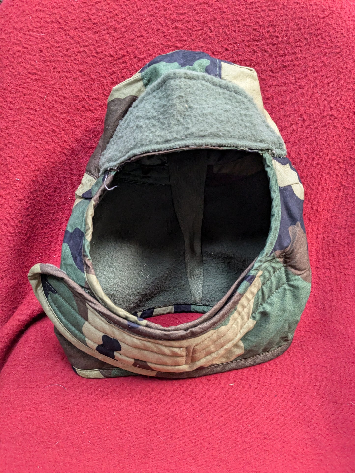 US Army Woodland BDU Pattern Size 7 1/4 HELMET LINER INSULATED PILE CAP Extreme Cold Weather Excellent Condition (fa12-PET81