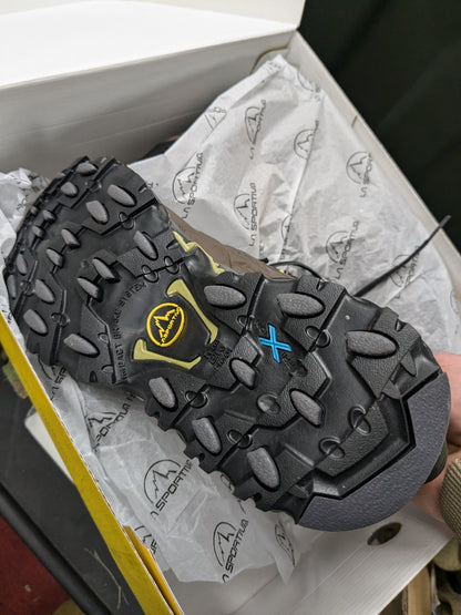 New 10R La Sportiva Ultra Raptor II Boots (ws-25jan13)