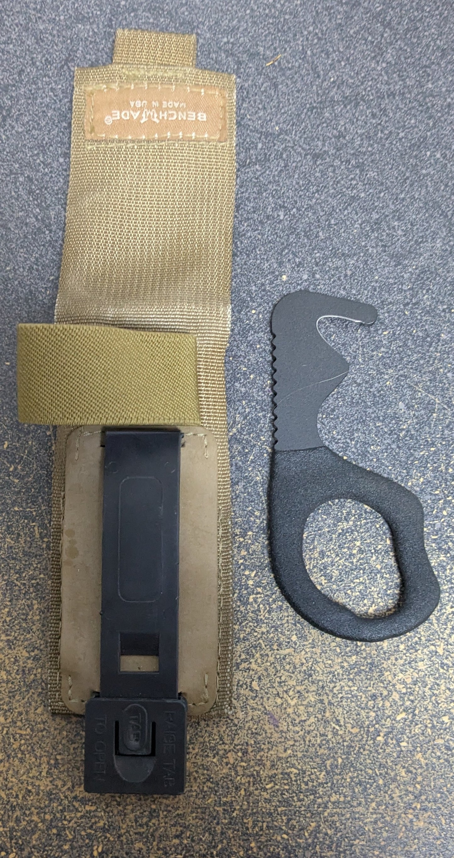 Benchmade First Responder Rescue Strap Cutter & Sheath (CB3-26Jan75)