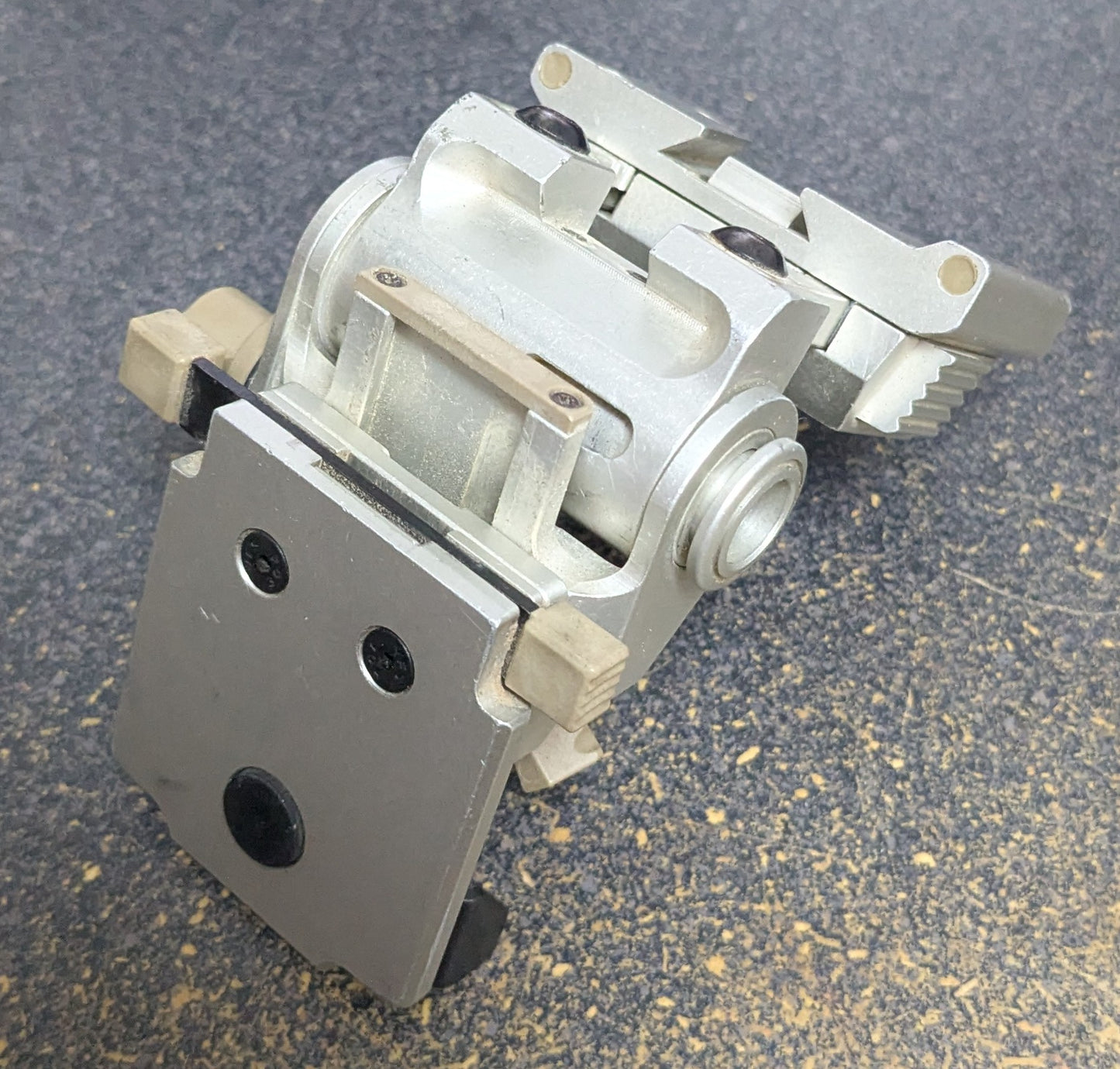 Wilcox L4 NVG Mount Silver (CA14-25Sep105)