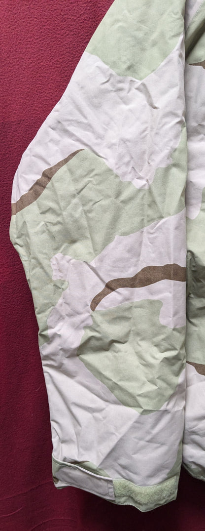 NWT Desert Night Camo Reversible Adventure Tech All Weather Gortex Jacket S/M Desert Camo/Night Camo (ab04-25APR84)