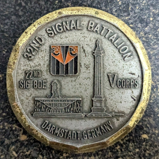 Challenge Coin 32nd Signal Battalion Darmstradt Germany (CHCC-25Jul52)