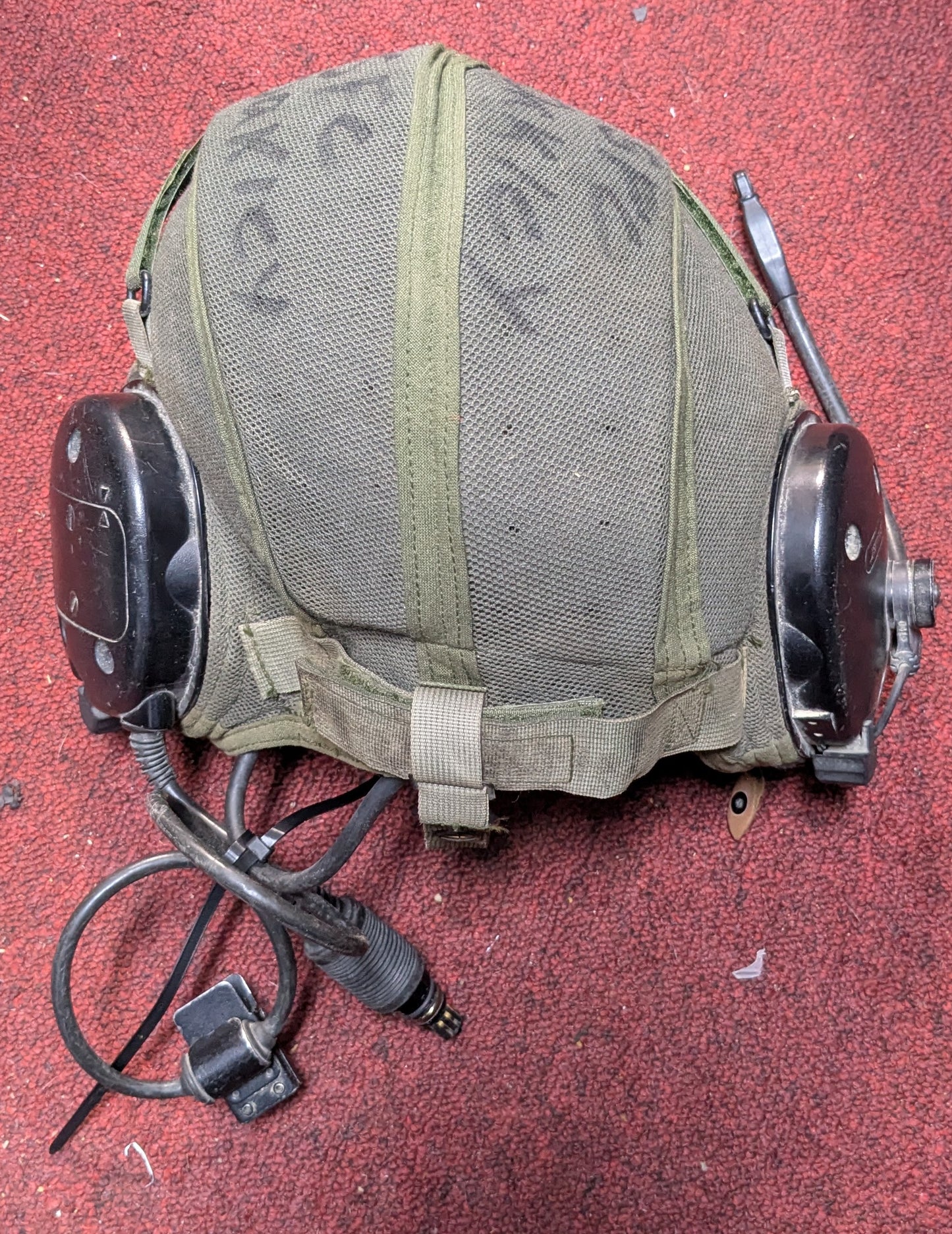 CVC Military Combat Vehicle Crewman Helmet Liner (CA6-26Apr44)