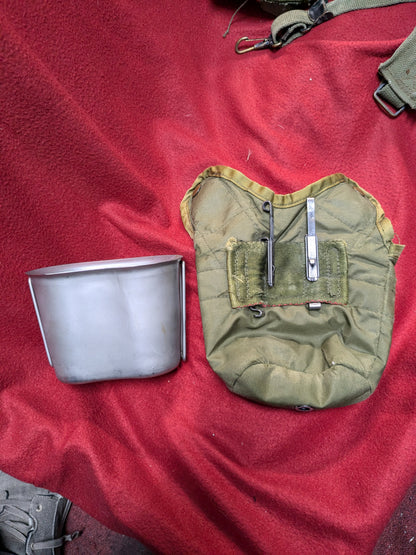 Vintage Canteen Cup and Cover (CB01-25APR52)