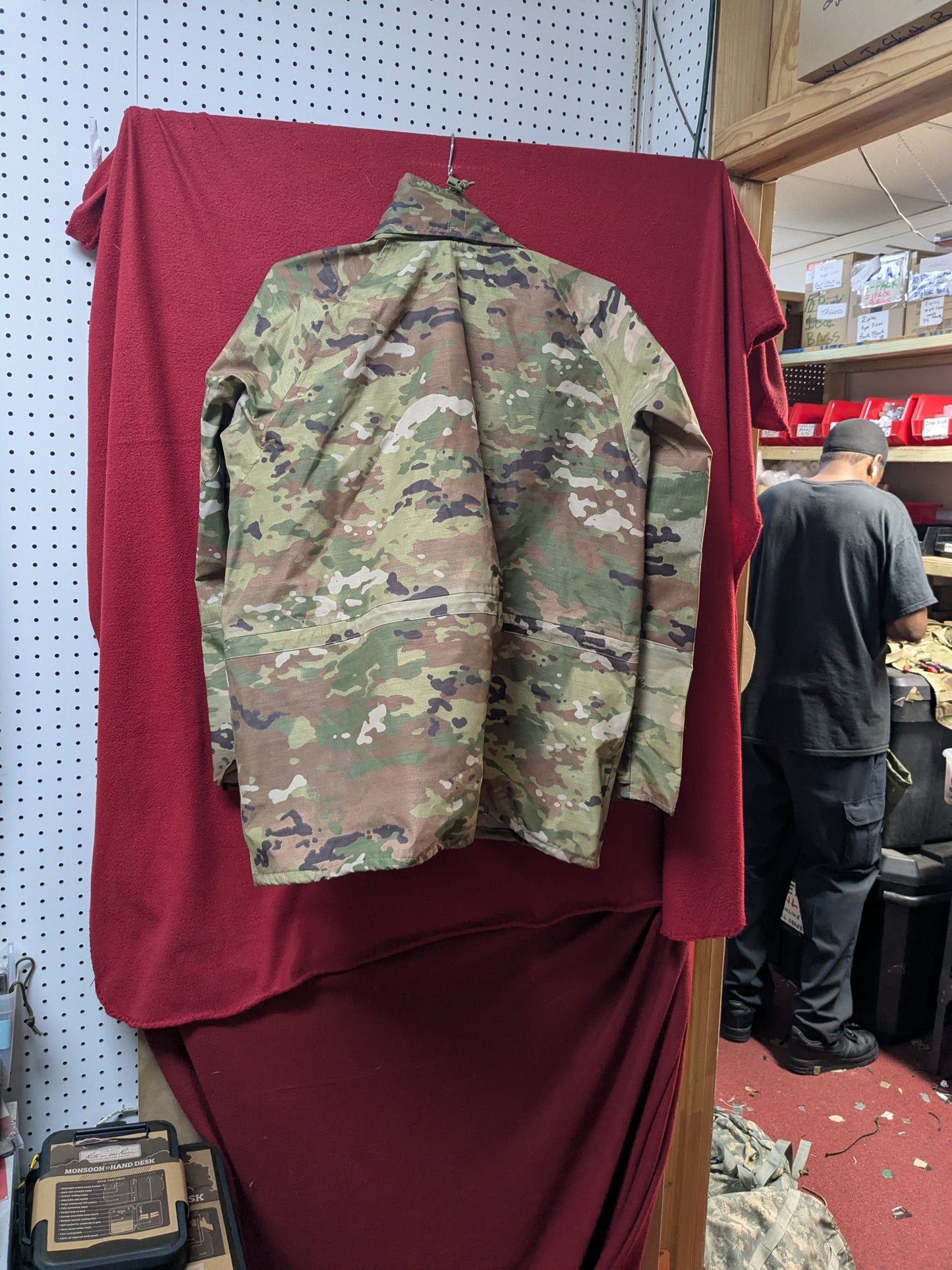 NWT Barricade APECS Scorpion Parka OCP/Multicam XL/R (DB2-25Sep82)