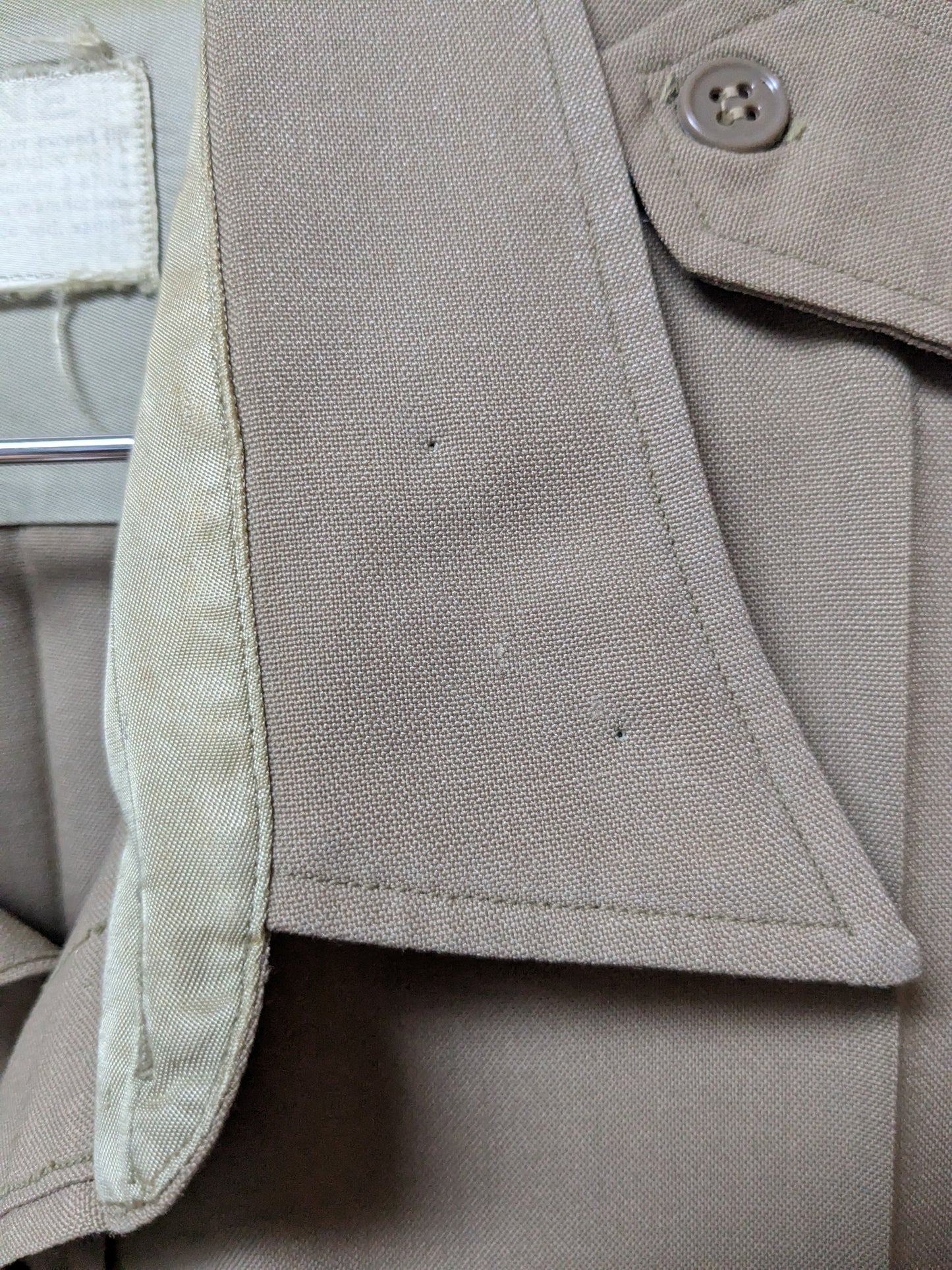 Vintage US Army Short Sleeve Khaki Button Down Large (FB3-26Mar21)