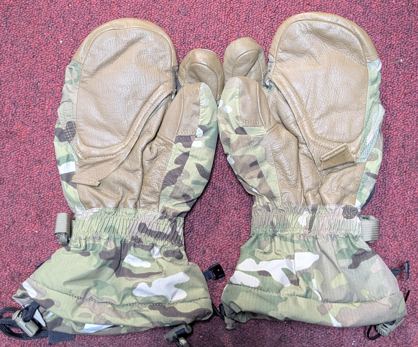 NOS Outdoor Research USGI Outdoor Research Swoop Mitts Multicam Camo Cold Weather Medium (DB6-25Aug41)