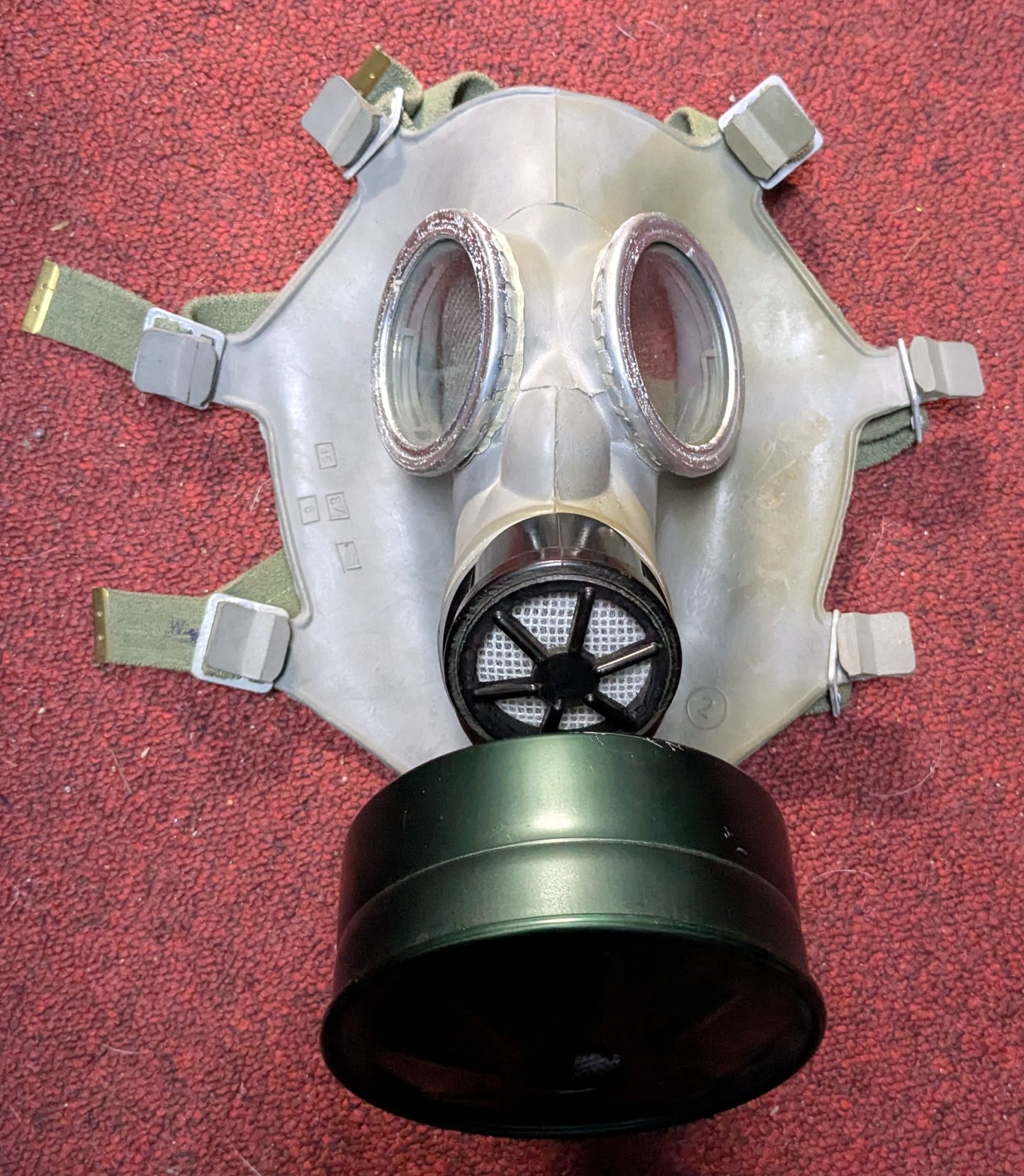 Polish MC-1 Gas Mask W/Filter Small (CA4-26Apr64)
