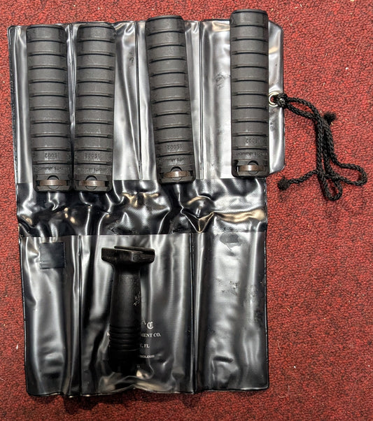 Knights Armament Set of 4 Rail Covers, 1 Vertical Foregrip (FA6-25Nov36)