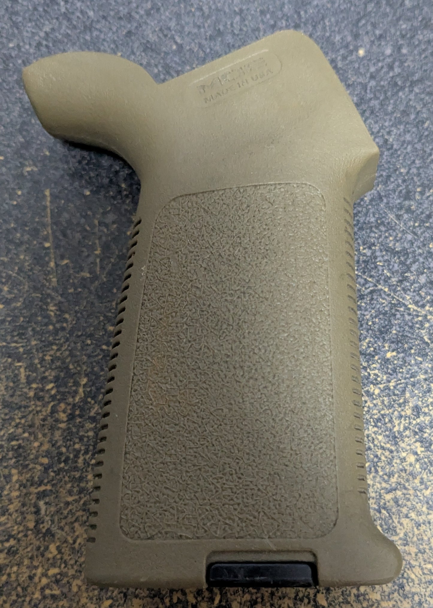 Magpul MOE Pistol Grip AR-15/M-16 Coyote (AA06-26Jan21)