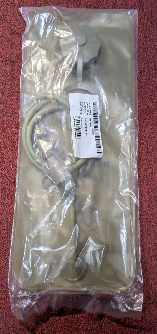 NWT Hydration System Bladder NSN: 8415-01-641-9698 (CA4-26Apr52)