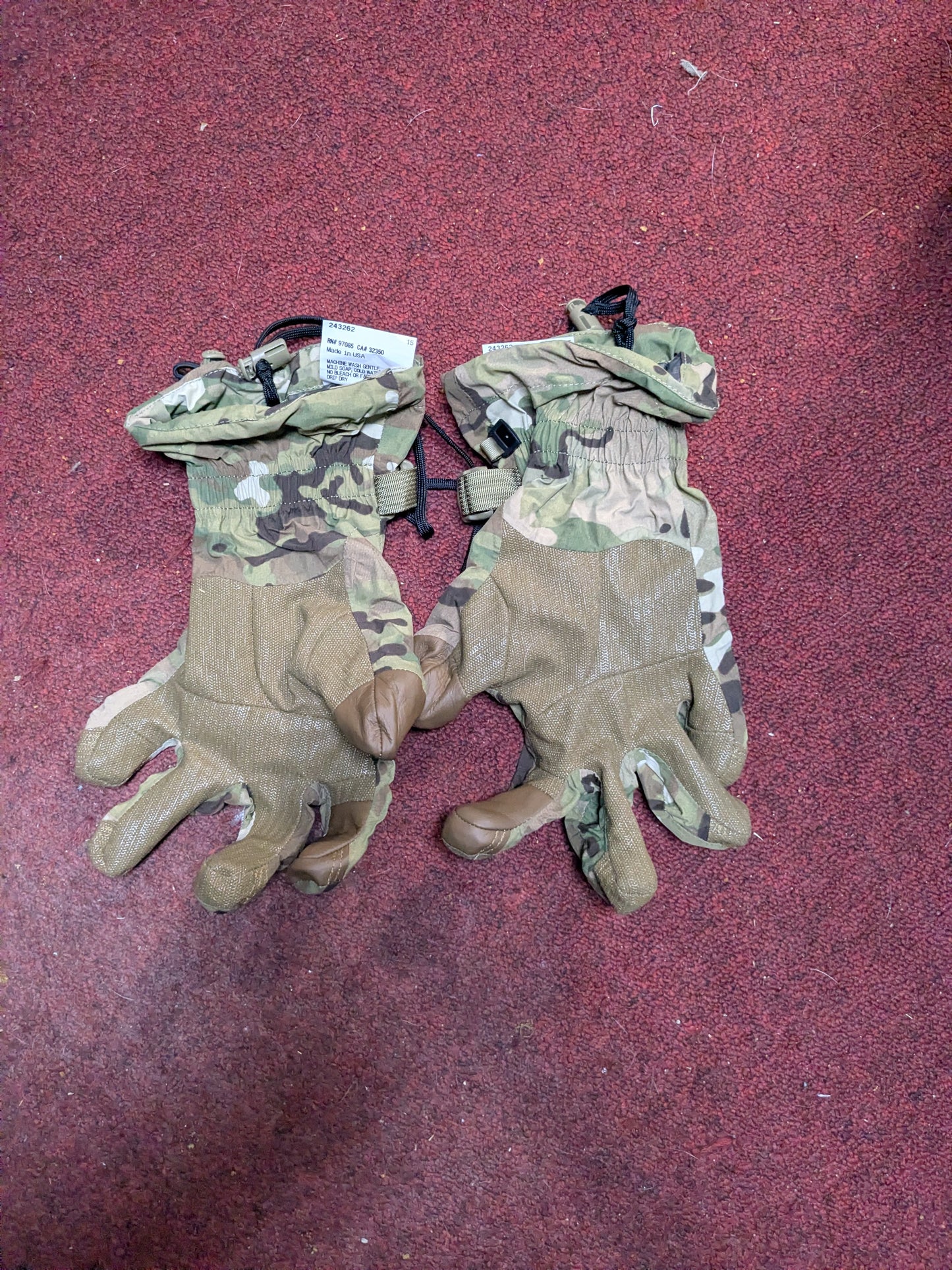 NOS Outdoor Research MGS Shell Gloves Medium Multicam OCP/Coyote (AB13-25Dec31)