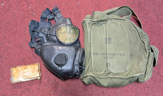 M17 Gas Mask w/Carrying Satchel Medium (CB10-25Sep116)