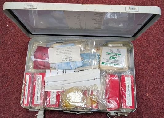 First Aid Kit Medium (AA13-25Nov12)