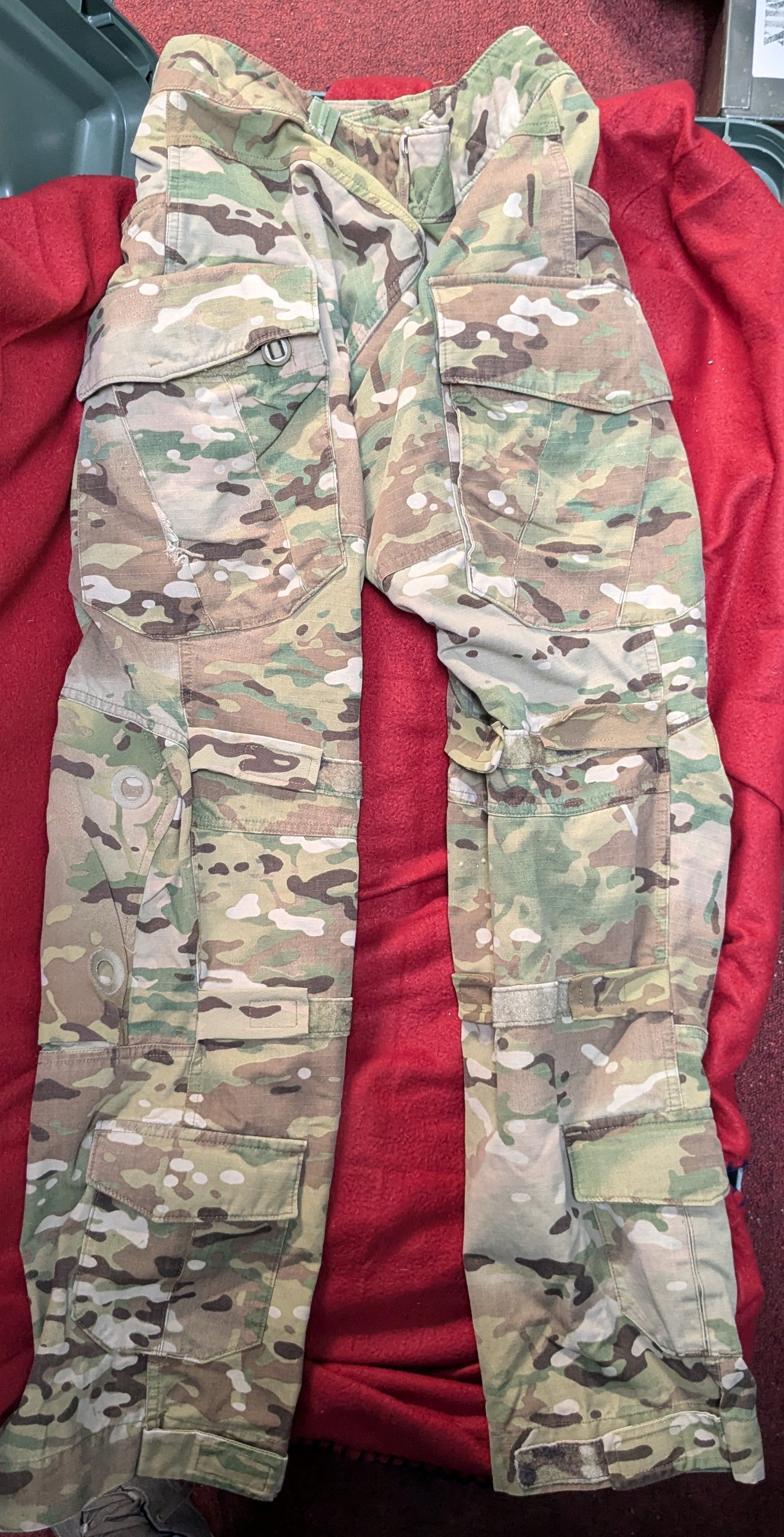 34R Patagonia LEVEL9 コンバットパンツ AOR1 米軍 Patagonia Multicam Level 9 Combat Pant
