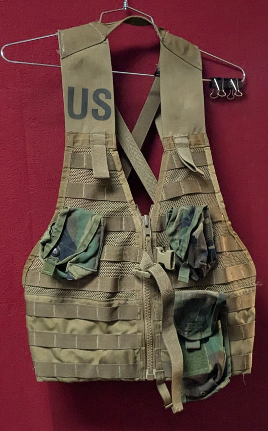 Molle II Load Carrying Equipment Vest Marpat Coyote Brown w/2 Grenade Pouches (AB13-25Jul71)